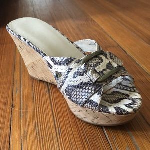 Nine West Size 8 platform sandals